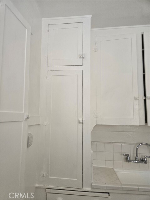 Building Photo - 942 2nd St