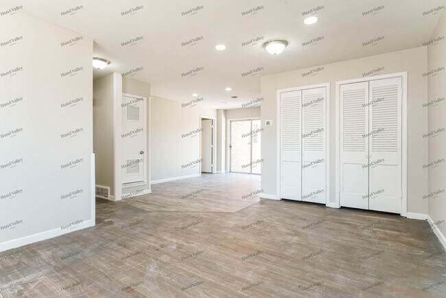 Building Photo - 1108 Coke Dr