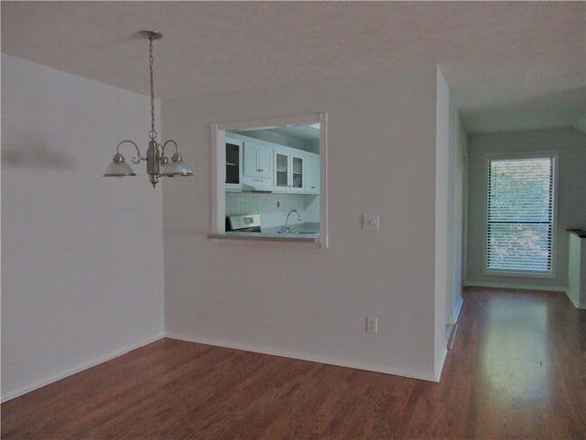Building Photo - 1503 Wynnes Ridge Cir SE