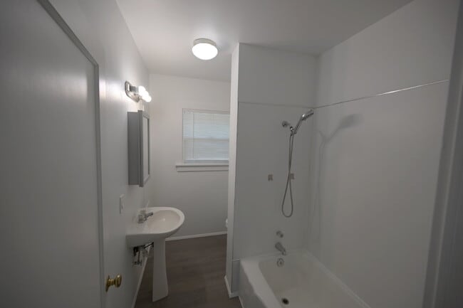 Building Photo - 2 bed 1.5 bath in Blyn