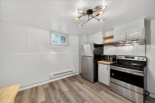 Building Photo - 27th St. 501/503