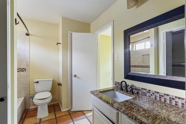 Building Photo - 8102 Treehouse Ln