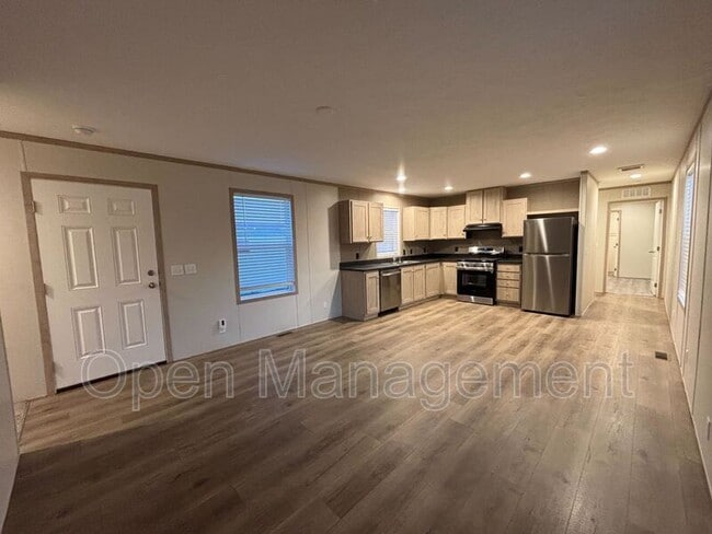 Building Photo - 725 S 12th St