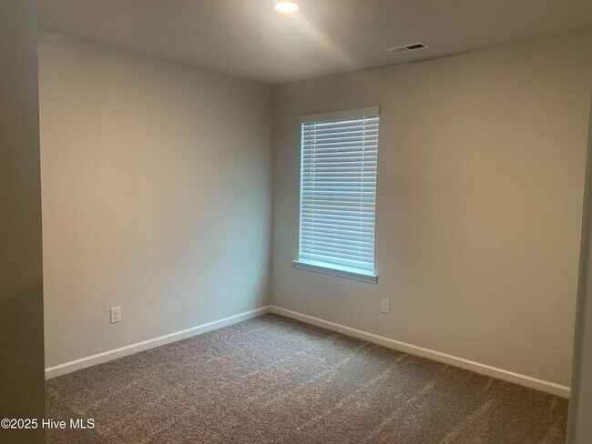 Building Photo - 410 Turp Landing Ln
