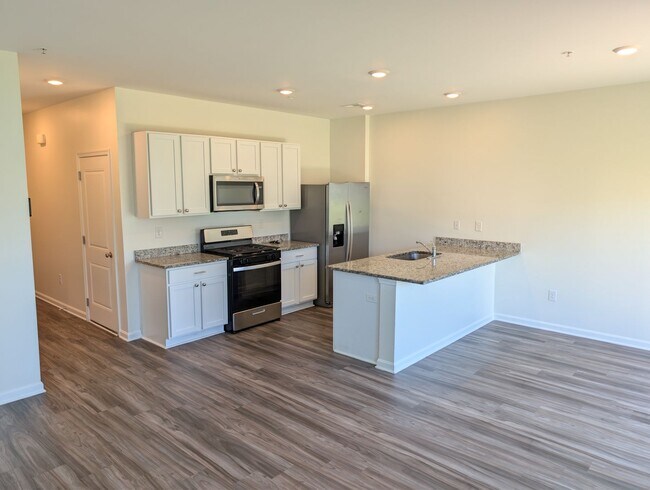 Building Photo - 450 Locust Run Dr
