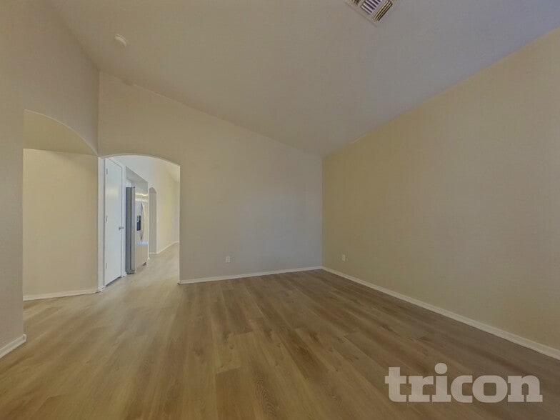 Building Photo - 12306 N Palm St