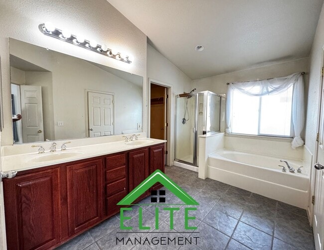 Building Photo - Home Located in the Highly Sought-after No...