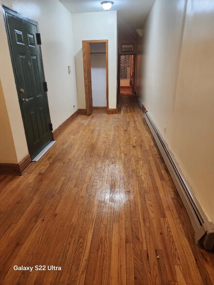 Primary Photo - 1028 Pacific St