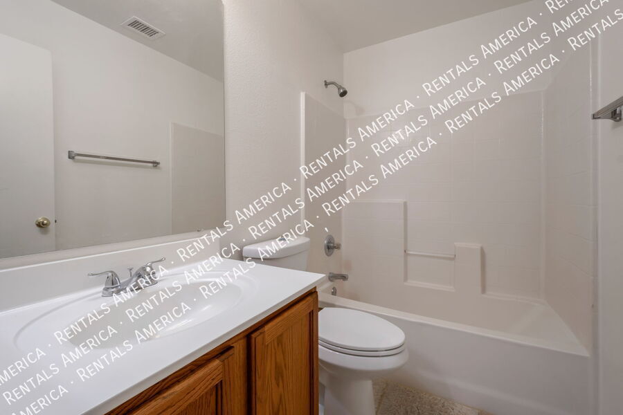 Building Photo - 1745 E Cheyenne St