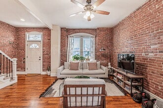 Building Photo - 3033 Welton St