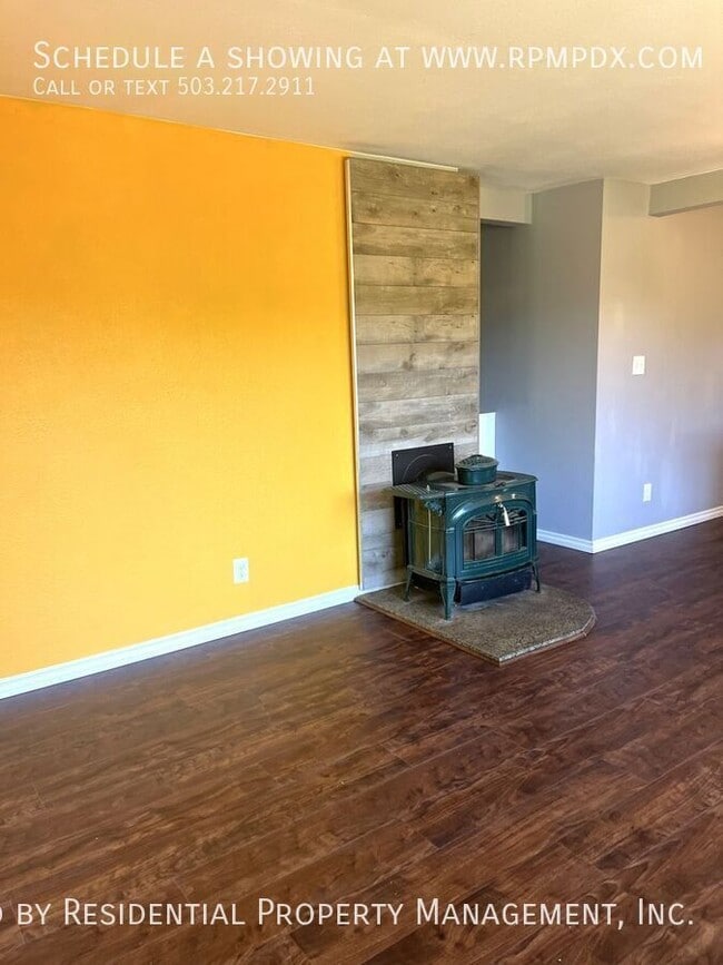 Building Photo - 4512 SW Fairvale Ct