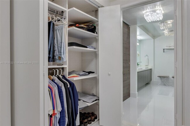 Building Photo - 300 Sunny Isles Blvd