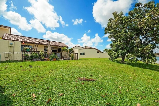 Building Photo - 6225 NW 190th Terrace