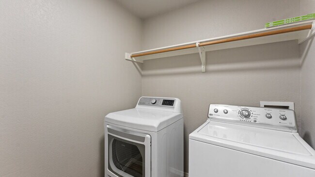 Building Photo - "Delightful 4-Bed Bentonville Haven with C...