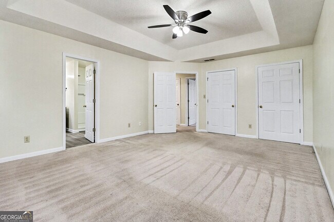 Building Photo - 7134 Hazelwood Dr