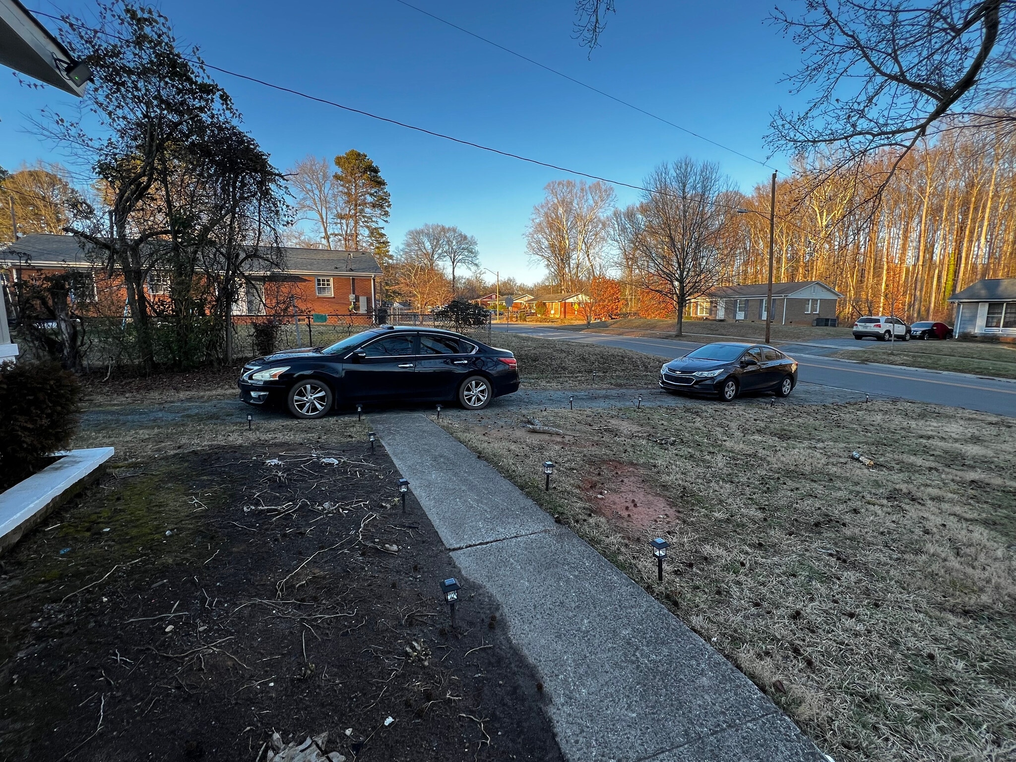 Building Photo - Room in House on Bilmark Ave