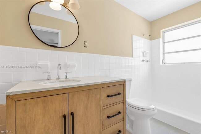 Building Photo - 3 br, 2 bath House - 4331 NW 10th St