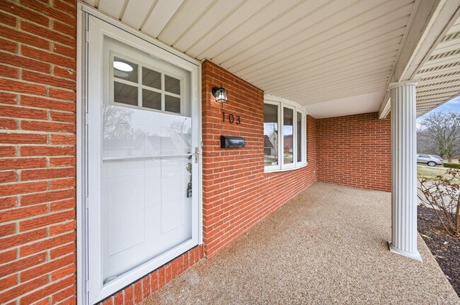 Building Photo - 103 Valleyview Dr