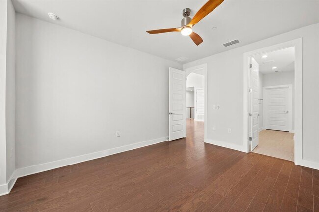 Building Photo - 4410 Grotto Dr