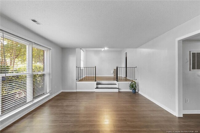 Building Photo - 5839 Rivercroft Rd