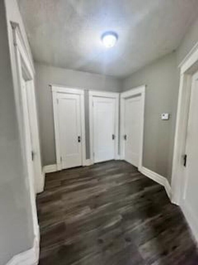 Building Photo - 724 Cecil Ave