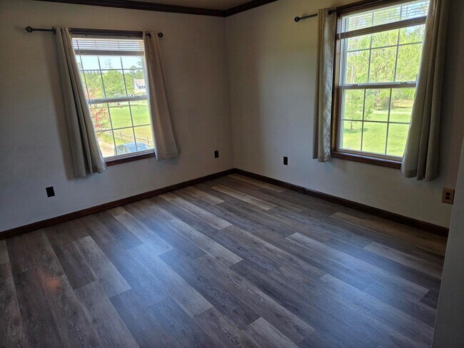 Building Photo - 29481 Killmon Ln