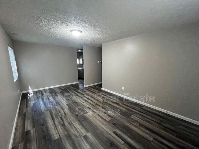 Building Photo - 4459 Catalina Ave