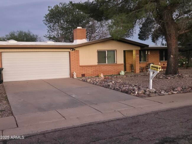 Primary Photo - 3865 Redwing Pl