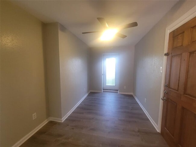 Building Photo - 3609 Avenue S 1/2