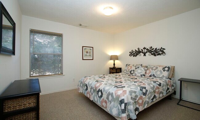 Building Photo - 191 N Burberry Park Cir