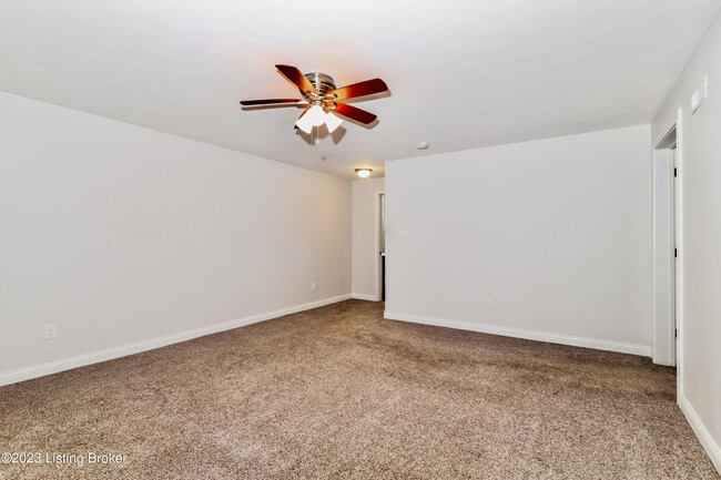 Building Photo - 9900 Valley Farms Blvd