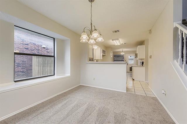 Building Photo - 325 Leisure Ln