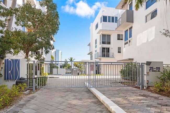 Building Photo - 41 N Shore Dr