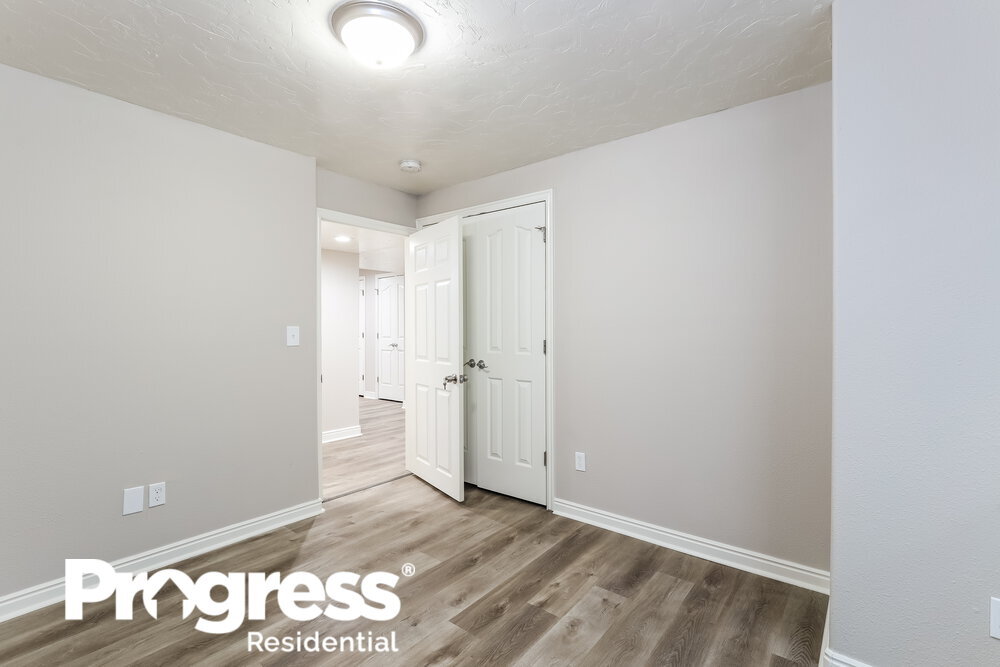 Building Photo - 1116 Mustang Ln
