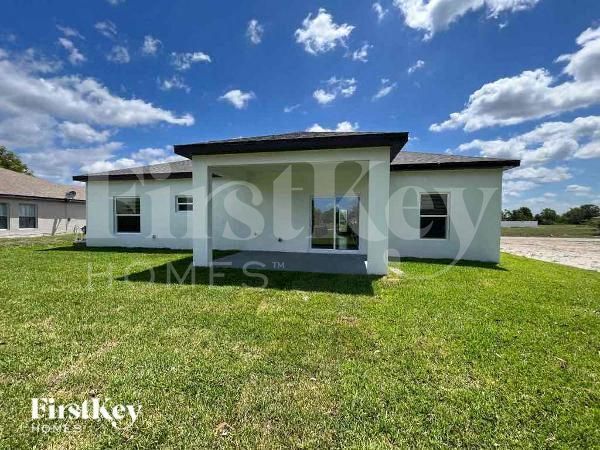 Building Photo - 3062 NW 2nd Pl