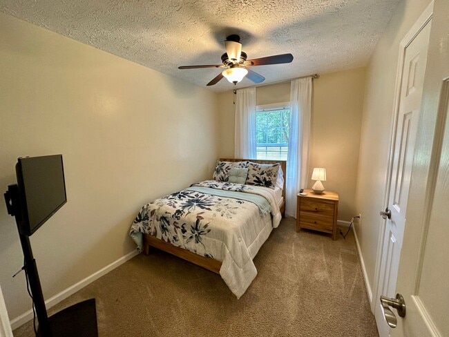 Building Photo - Remarkable Value. Unbeatable Location.