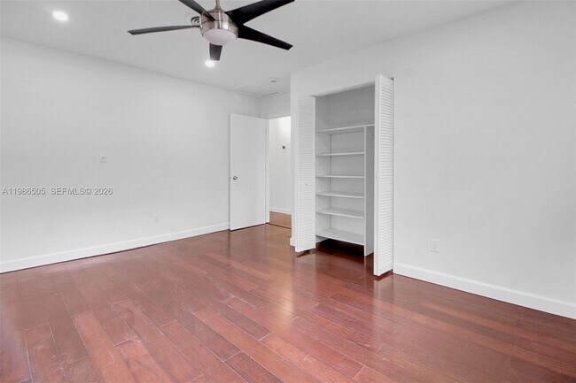 Building Photo - 6900 SW 104th St