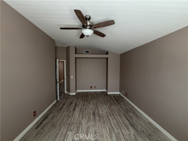 Building Photo - 821 N Siavohn Dr