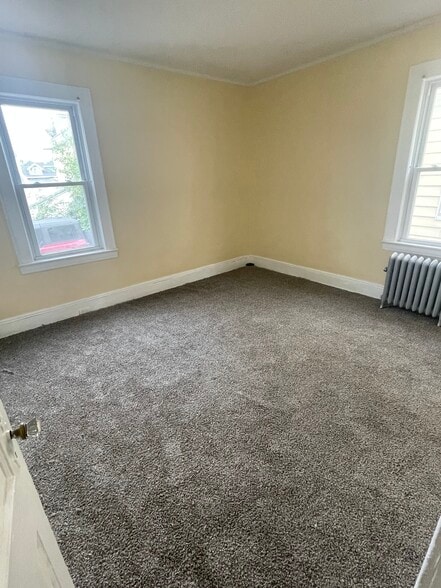Building Photo - 17 Fleetwood Pl
