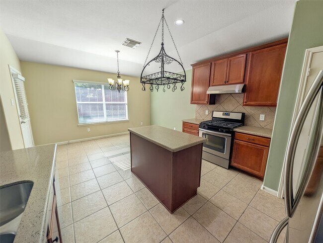 Building Photo - 26403 Abbey Springs Ln