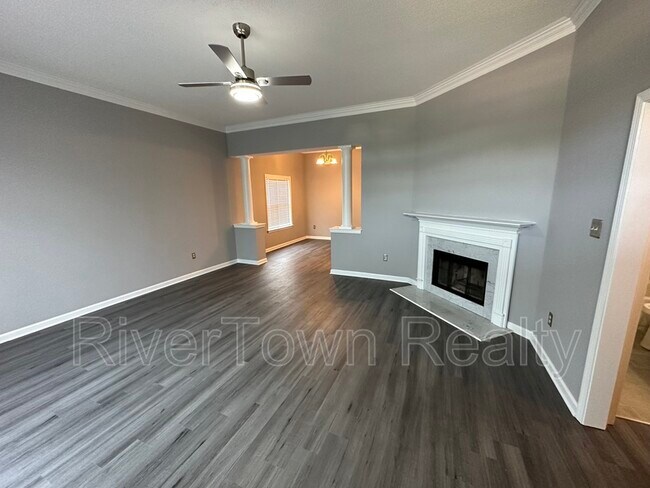 Building Photo - 751 N Sanga Rd