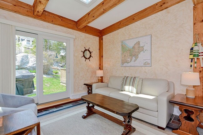 Building Photo - WINTER RENTAL: Two Beaches Cottage