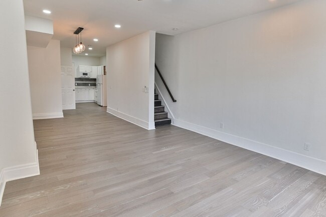 Building Photo - 4 Bedroom Single Family Home on Susquehann...