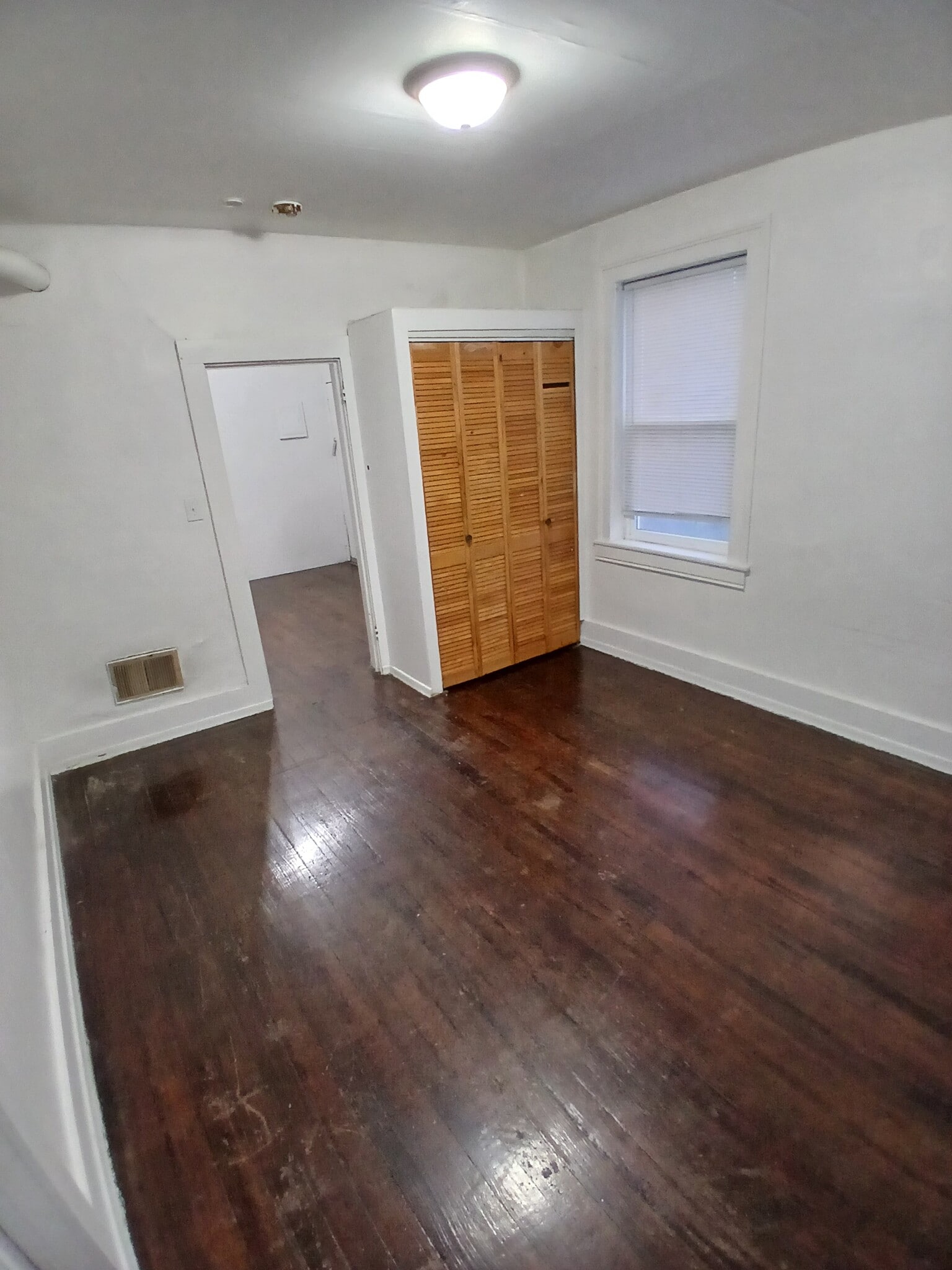 Building Photo - 3501 Albion Pl N