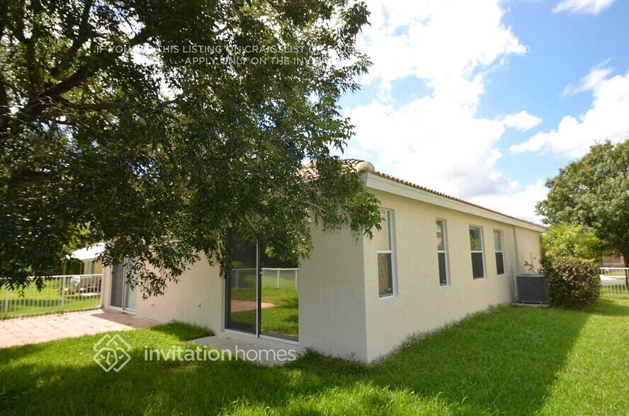 Building Photo - 1026 Fosters Mill Rd