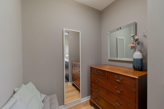Building Photo - 13115 Belhaven Ct
