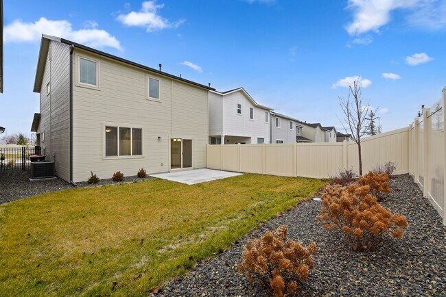 Building Photo - Beautiful 4-Bedroom Home in Meridian – Available Now | $2,400/month