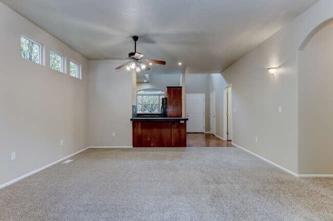 Building Photo - 3353 N Aster Ave