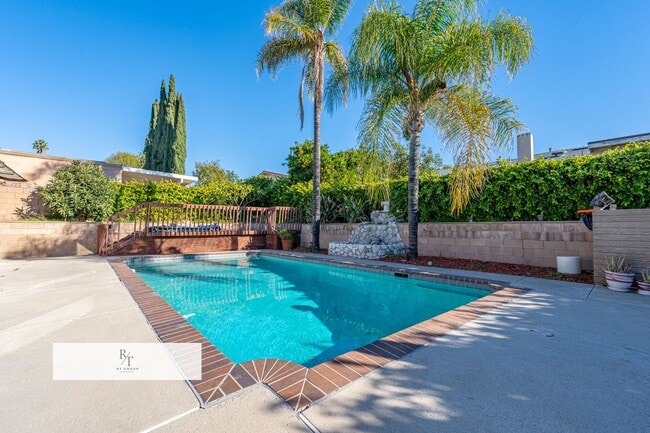 Building Photo - Beautiful 3-Bedroom Home with Pool in Diamond Bar!