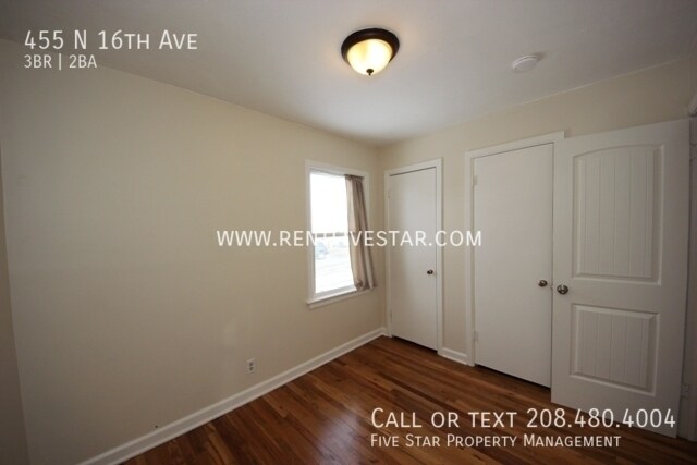 Building Photo - 3 Bedroom Home Available in the University...